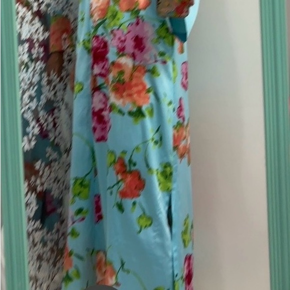 Natori Floral Robe - Blue and Pink - Picture 3 of 6
